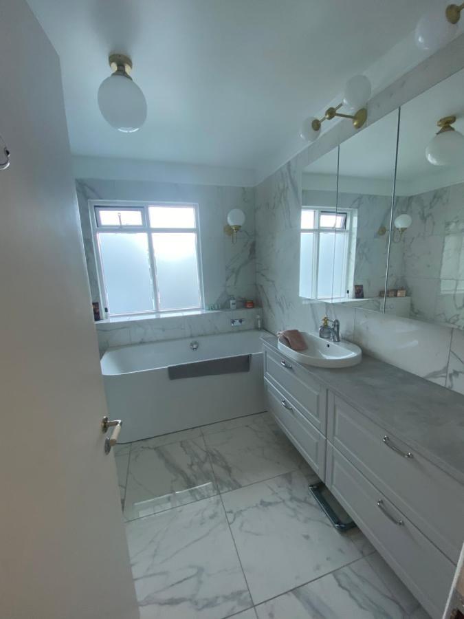 Casa Disa - Dreams, A Boutique Guesthouse In Reykjavik City'S Central Park And Botanical Garden In Laugardalur, Hot-Spring-Valley المظهر الخارجي الصورة