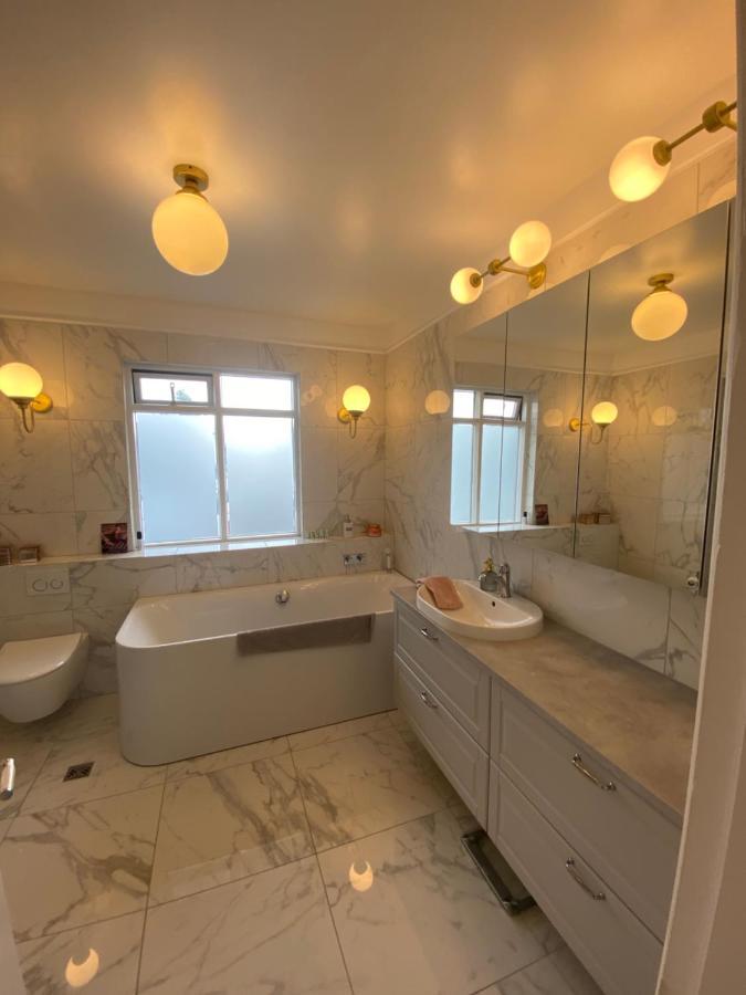 Casa Disa - Dreams, A Boutique Guesthouse In Reykjavik City'S Central Park And Botanical Garden In Laugardalur, Hot-Spring-Valley المظهر الخارجي الصورة
